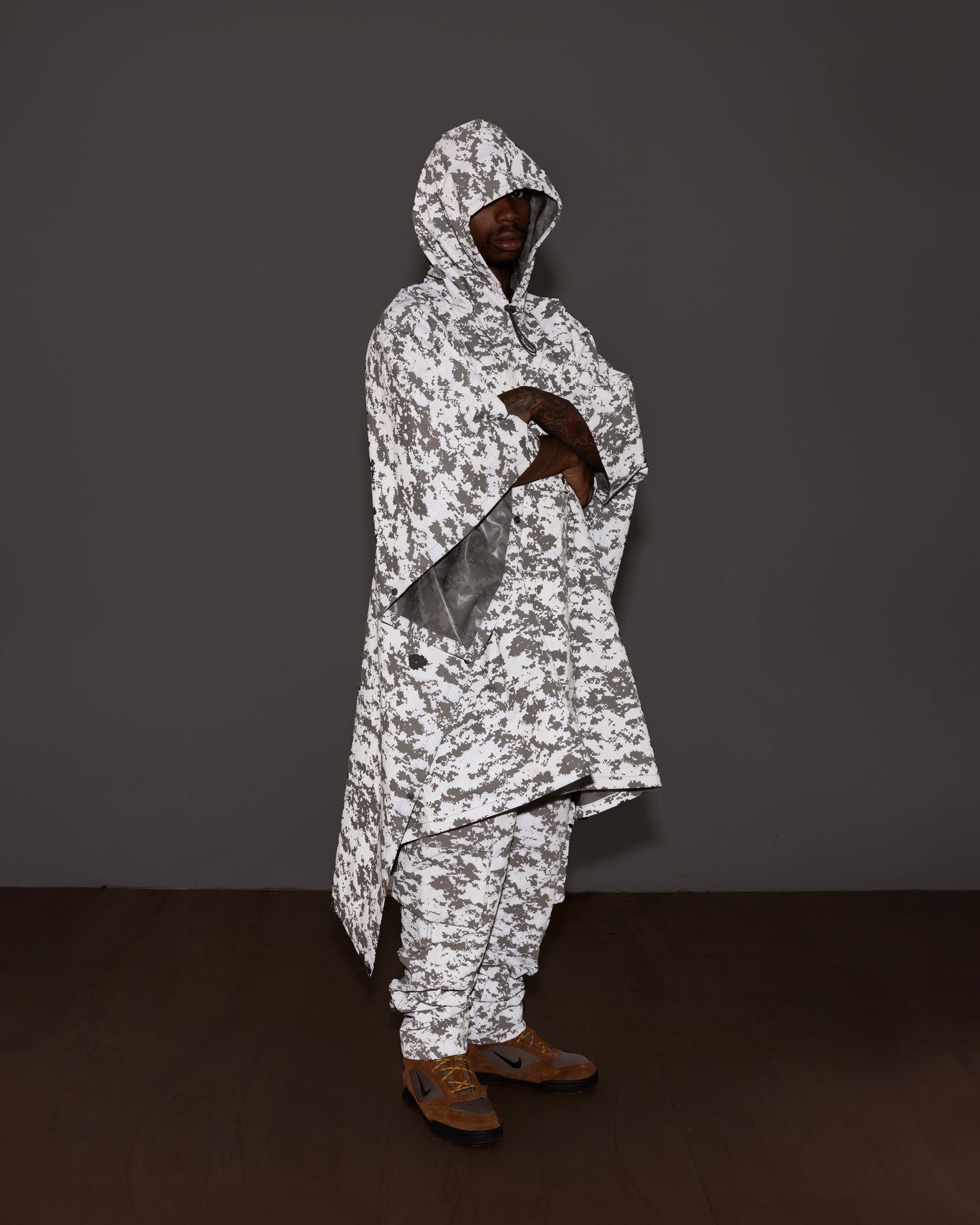 Patta Digi Camo Poncho and Shoulder Bag Set (Wild Dove)